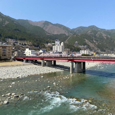花緑里-Hanamidori-乙原のやど 岐阜下呂温泉郡上飛騨金山湖畔リゾート Gudzso Kültér fotó