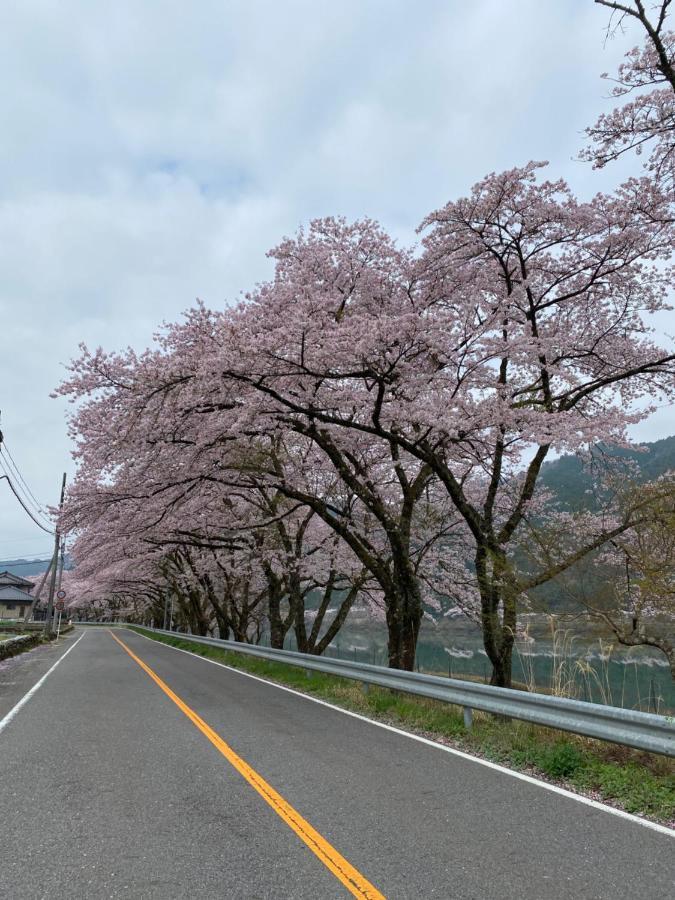 花緑里-Hanamidori-乙原のやど 岐阜下呂温泉郡上飛騨金山湖畔リゾート Gudzso Kültér fotó
